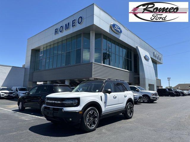 new 2025 Ford Bronco Sport car, priced at $37,257