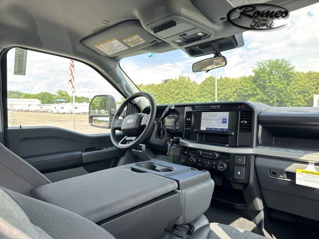 new 2025 Ford F-250 car, priced at $61,945
