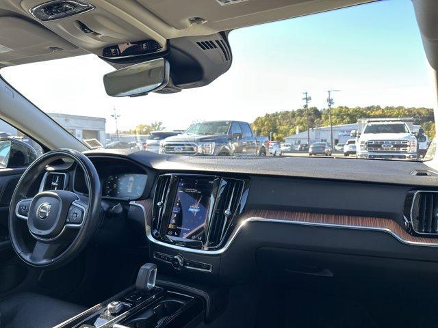 used 2022 Volvo S60 Recharge Plug-In Hybrid car, priced at $29,995