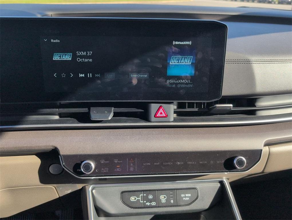 used 2025 Kia Carnival Hybrid car, priced at $41,977