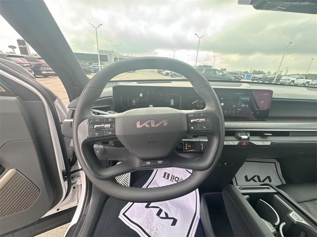 new 2026 Kia EV9 car, priced at $70,432