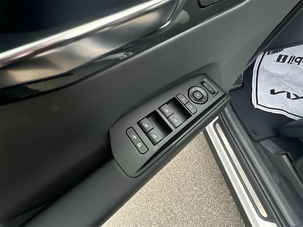 new 2026 Kia EV9 car, priced at $70,432