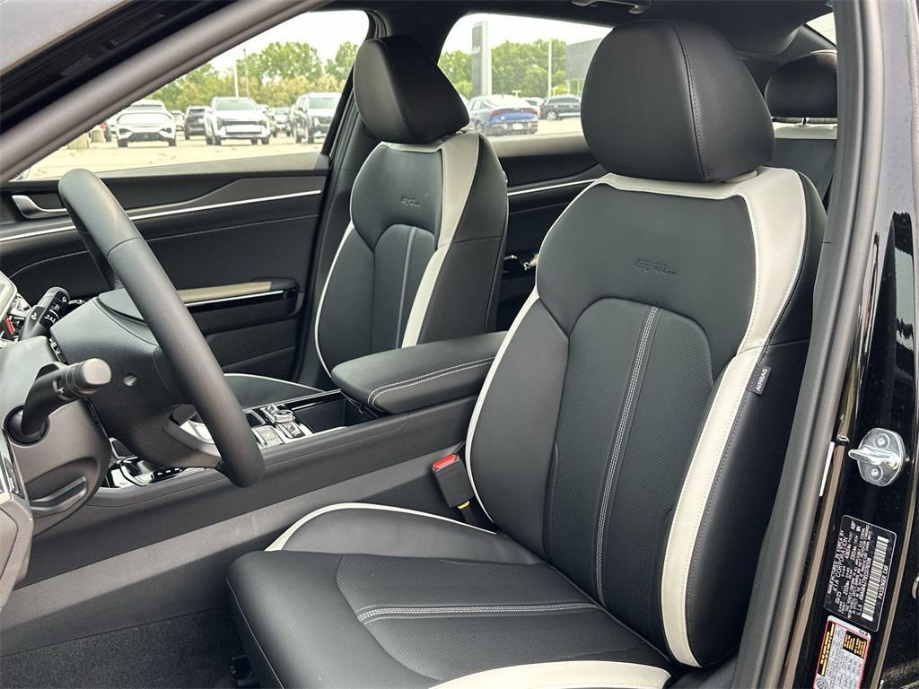 new 2025 Kia K5 car, priced at $29,973