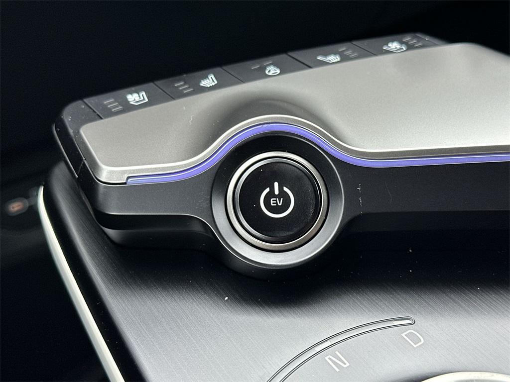 new 2025 Kia EV6 car, priced at $55,673