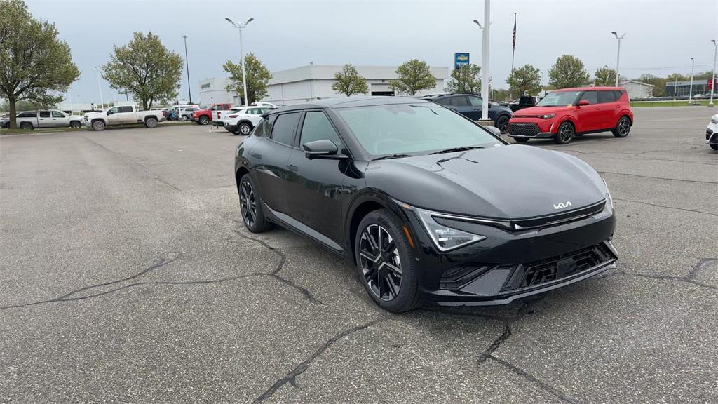 new 2025 Kia EV6 car, priced at $55,673