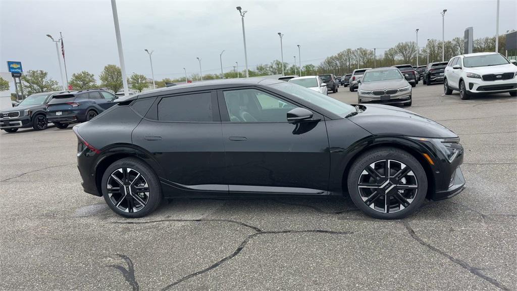 new 2025 Kia EV6 car, priced at $55,673