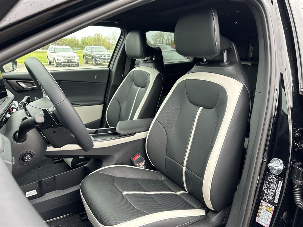 new 2025 Kia EV6 car, priced at $55,673