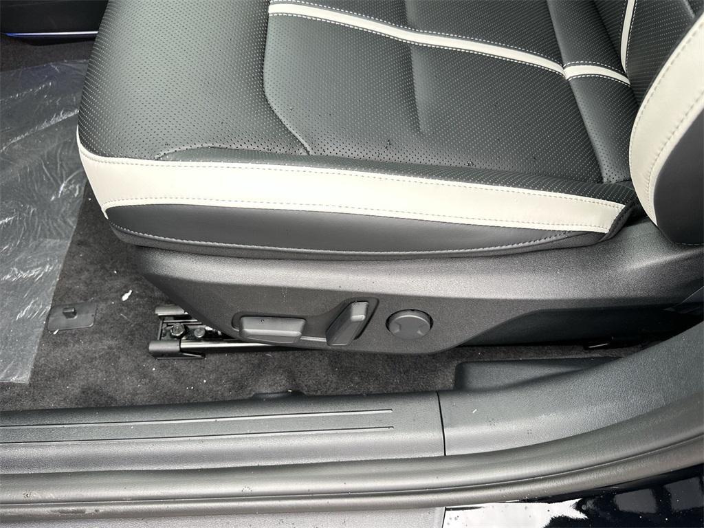 new 2025 Kia EV6 car, priced at $55,673