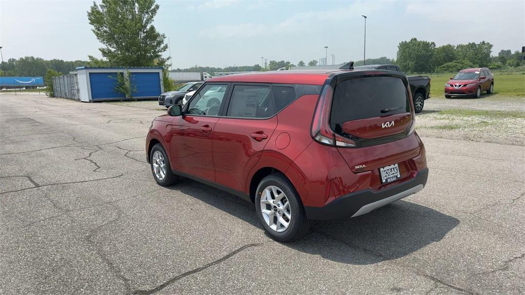 new 2025 Kia Soul car, priced at $21,432