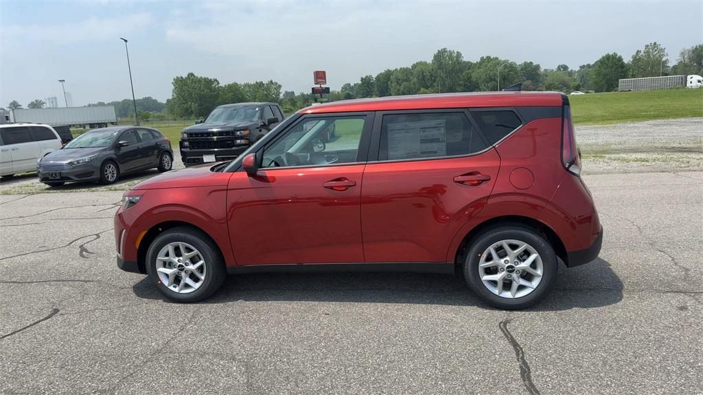 new 2025 Kia Soul car, priced at $21,432