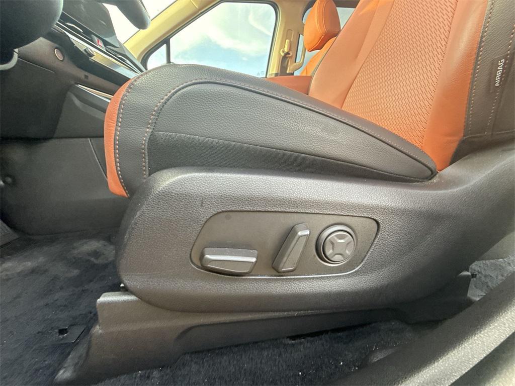 used 2025 Kia Carnival car, priced at $46,477