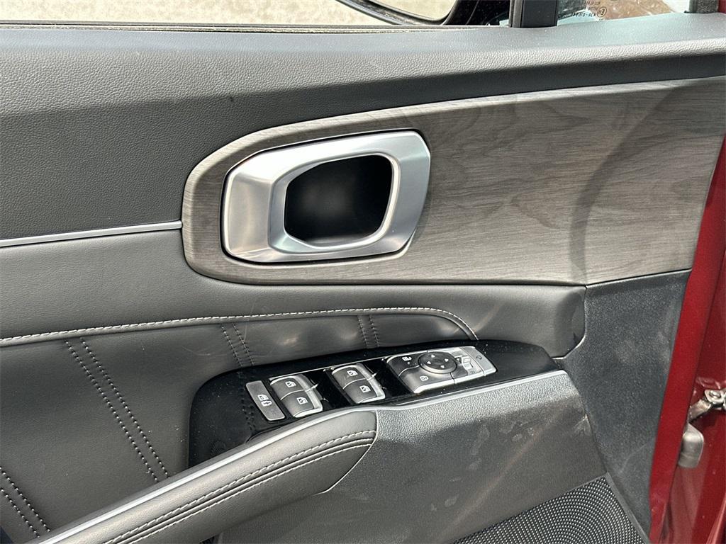 new 2025 Kia Sorento car, priced at $43,357