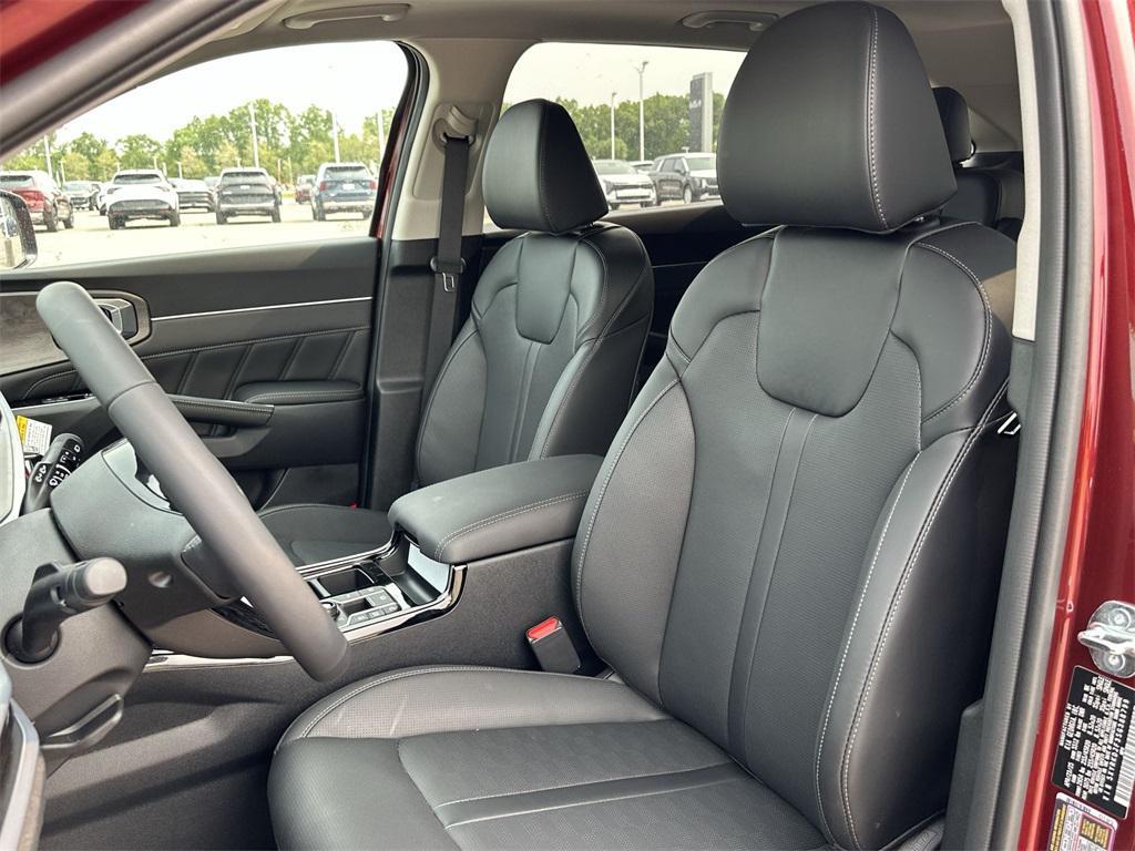 new 2025 Kia Sorento car, priced at $43,357