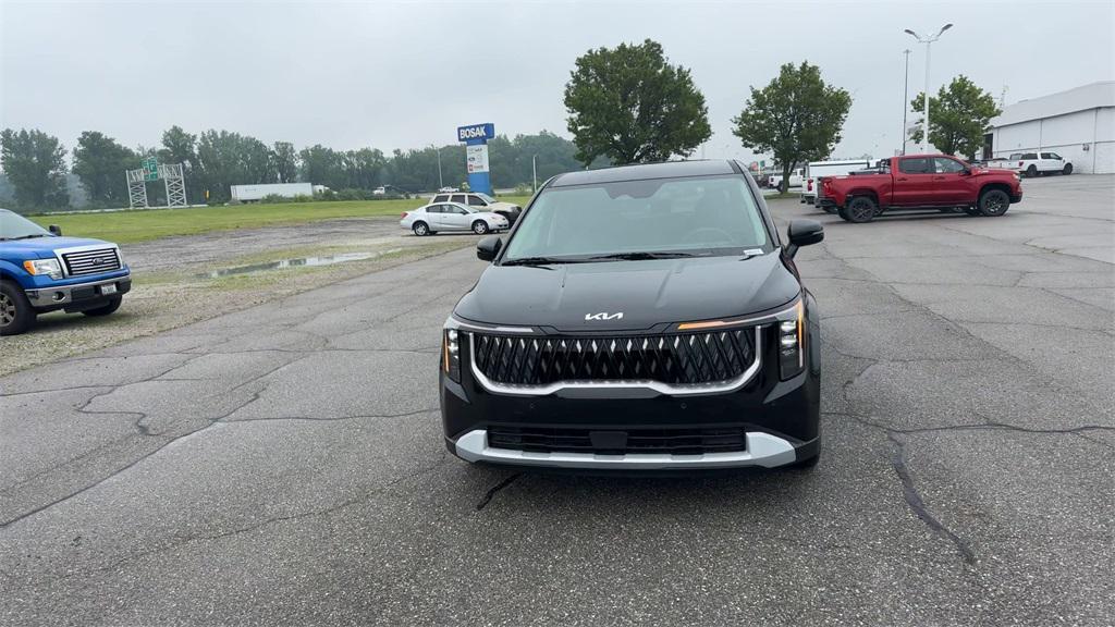 new 2025 Kia Carnival car, priced at $39,998