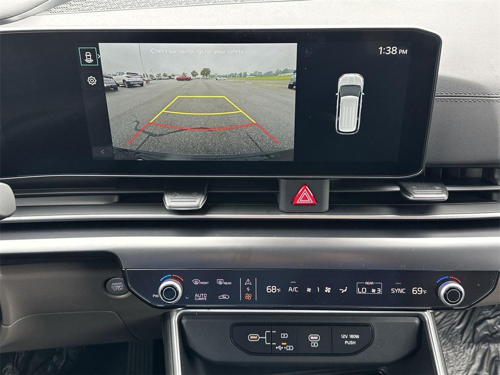 new 2025 Kia Carnival car, priced at $39,998