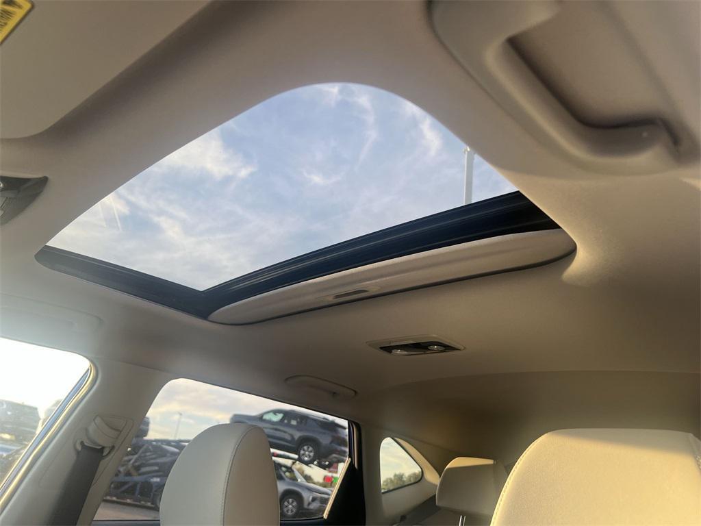 used 2023 Kia Seltos car, priced at $22,977