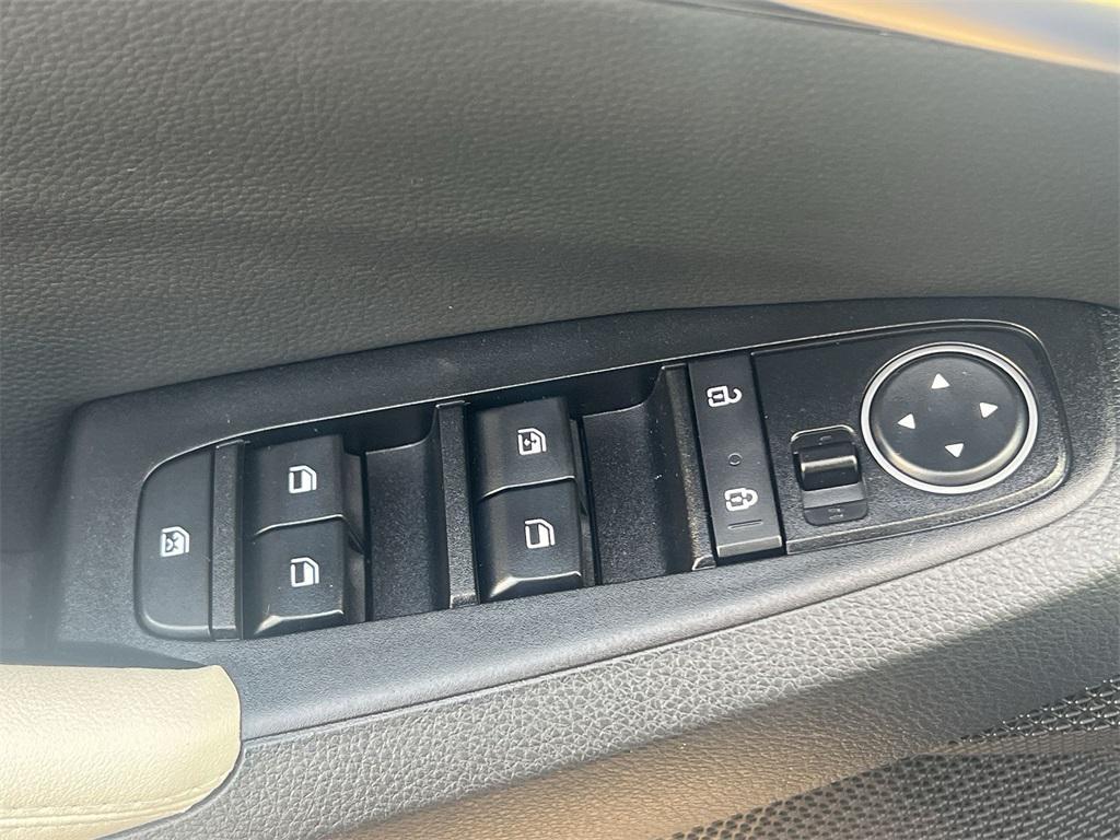 used 2023 Kia Seltos car, priced at $22,977