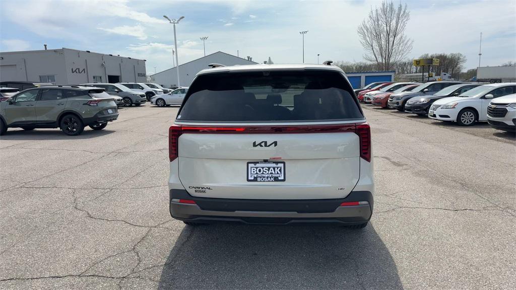 new 2025 Kia Carnival Hybrid car, priced at $53,021