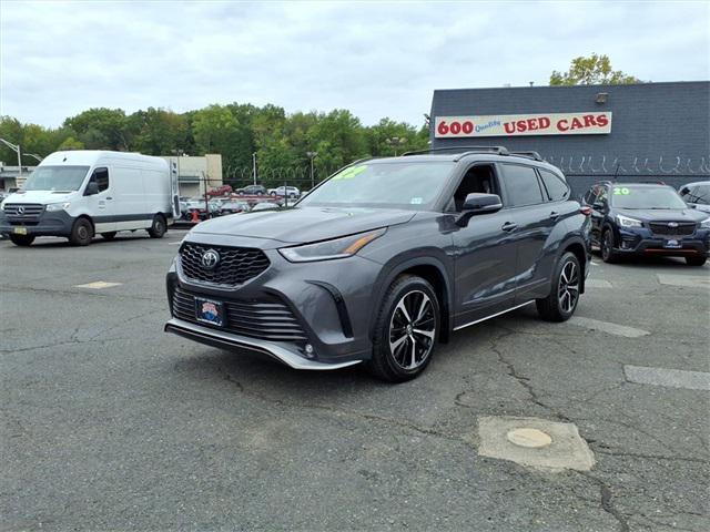 used 2022 Toyota Highlander car, priced at $37,055