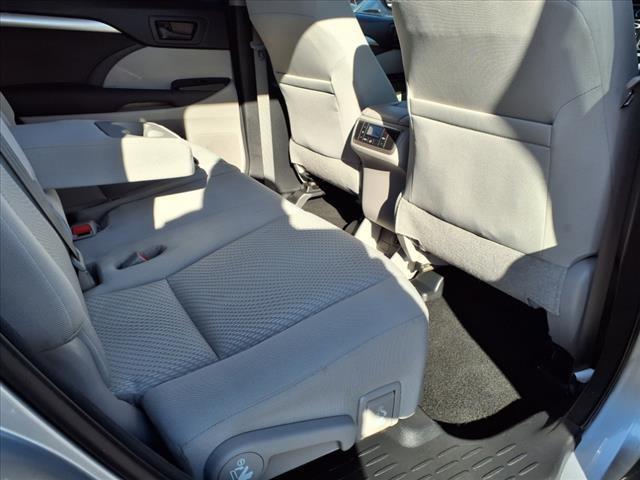 used 2015 Toyota Highlander car, priced at $17,128