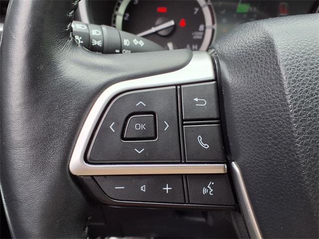 used 2022 Toyota Highlander car, priced at $36,751