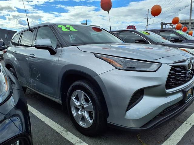 used 2022 Toyota Highlander car, priced at $31,521