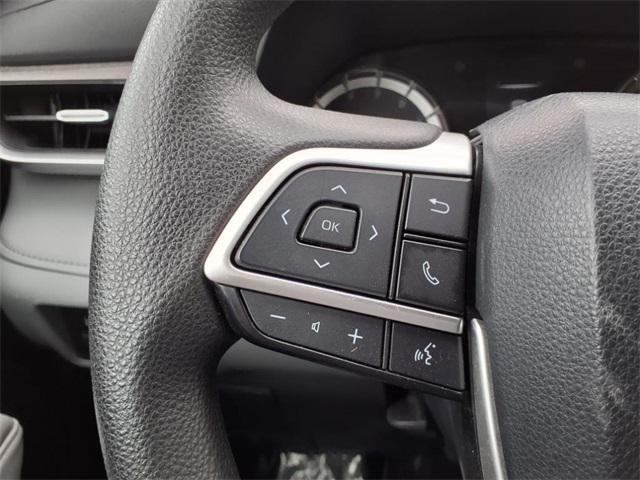 used 2022 Toyota Highlander car, priced at $31,521