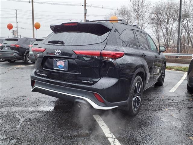 used 2022 Toyota Highlander car, priced at $37,920