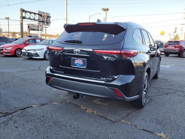 used 2022 Toyota Highlander car, priced at $36,097