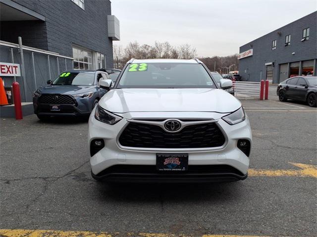 used 2023 Toyota Highlander car, priced at $35,008