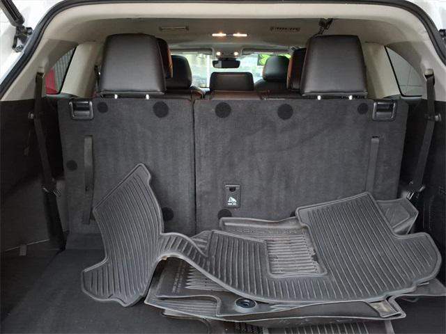 used 2023 Toyota Highlander car, priced at $35,008