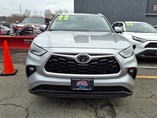 used 2022 Toyota Highlander car, priced at $37,320