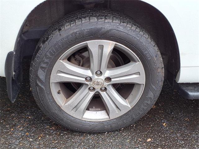 used 2008 Toyota Highlander car, priced at $6,828
