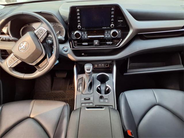 used 2022 Toyota Highlander car, priced at $33,785