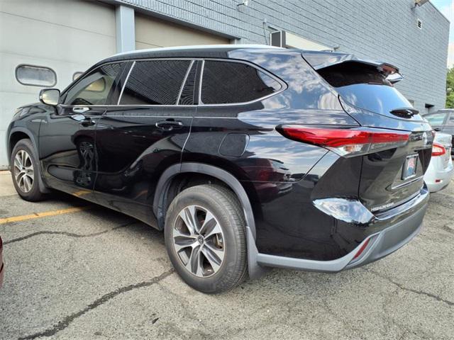 used 2022 Toyota Highlander car, priced at $33,785