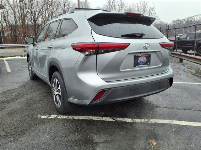 used 2021 Toyota Highlander car, priced at $32,373