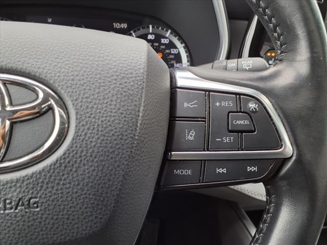 used 2021 Toyota Highlander car, priced at $32,373