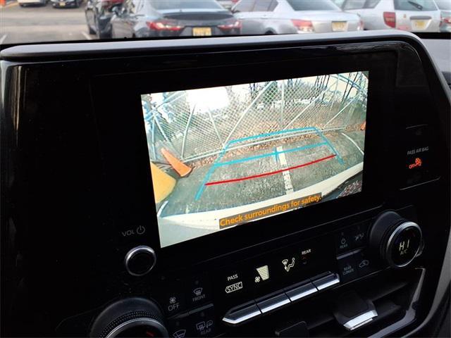 used 2023 Toyota Highlander car, priced at $32,425