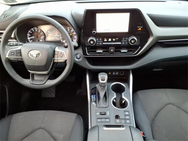 used 2023 Toyota Highlander car, priced at $32,425