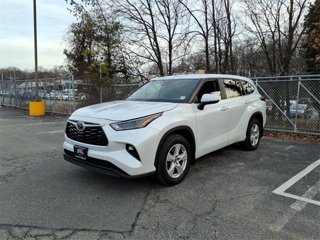 used 2023 Toyota Highlander car, priced at $32,425