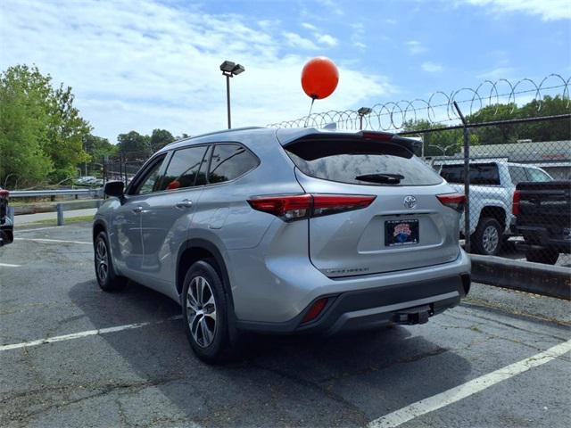 used 2022 Toyota Highlander car, priced at $35,732