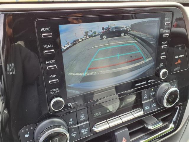 used 2022 Toyota Highlander car, priced at $35,732
