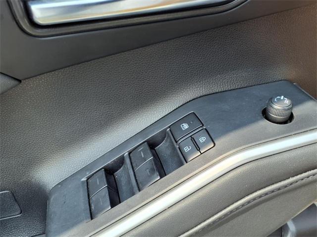 used 2022 Toyota Highlander car, priced at $39,092