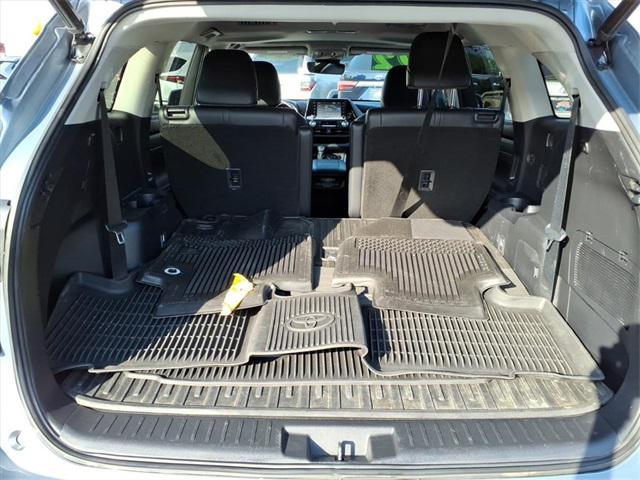 used 2022 Toyota Highlander car, priced at $36,010