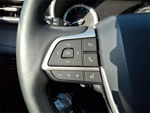 used 2022 Toyota Highlander car, priced at $36,010
