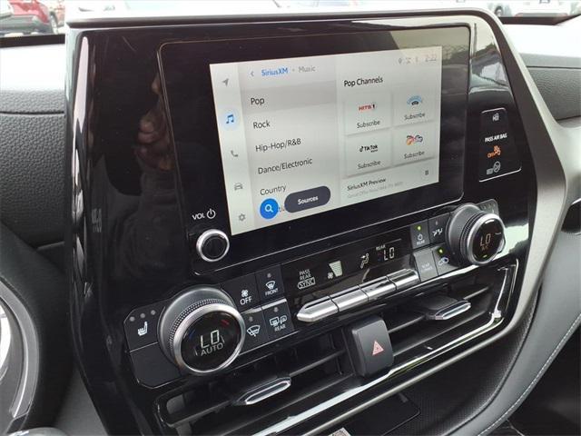 used 2024 Toyota Highlander car, priced at $45,185