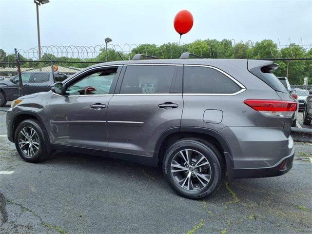 used 2019 Toyota Highlander car, priced at $28,379