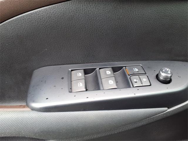 used 2019 Toyota Highlander car, priced at $28,379