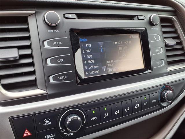 used 2019 Toyota Highlander car, priced at $28,379