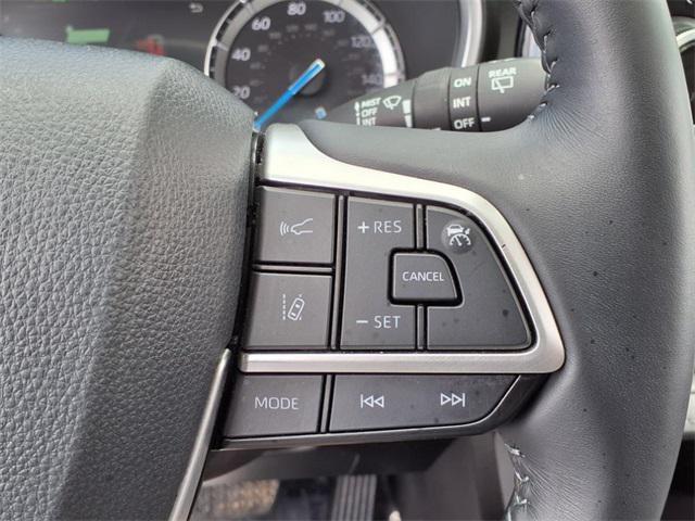 used 2022 Toyota Highlander Hybrid car, priced at $38,440